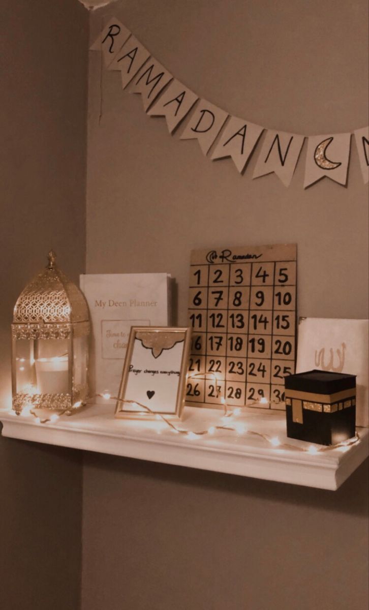 How to Create the Perfect Hijab Hamper: Customization Tips & Trends for 2025