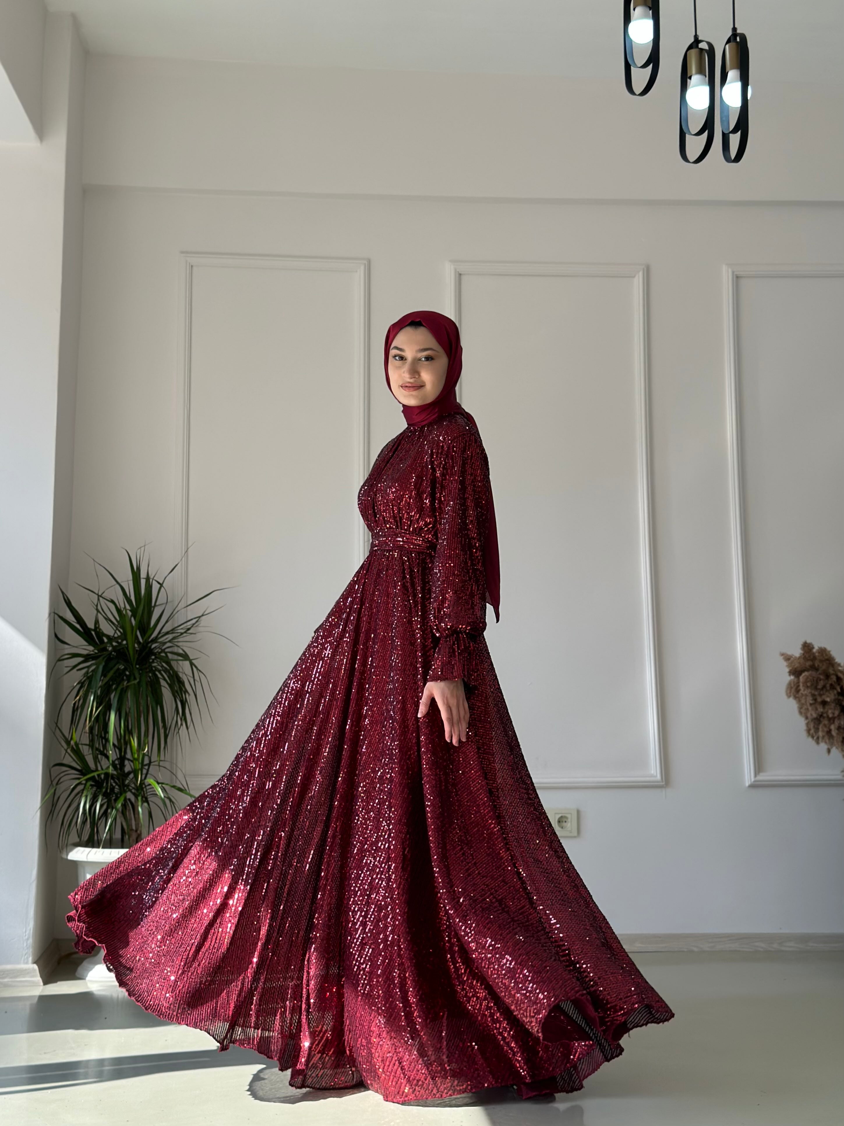 Zara Luxe Evening Dress – Burgundy Elegance
