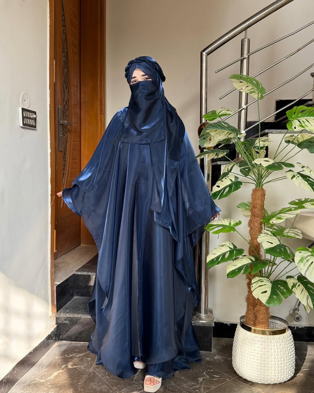 Moonlit Glow Abaya 2