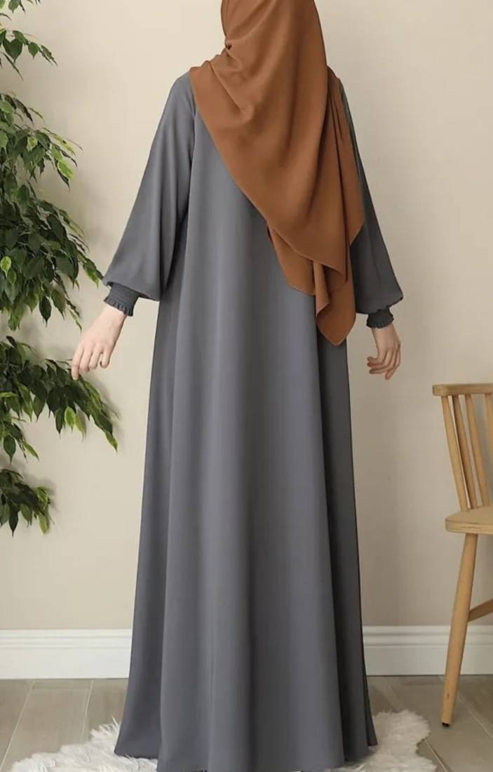 Versatile Zipper Abaya with Adjustable Belt