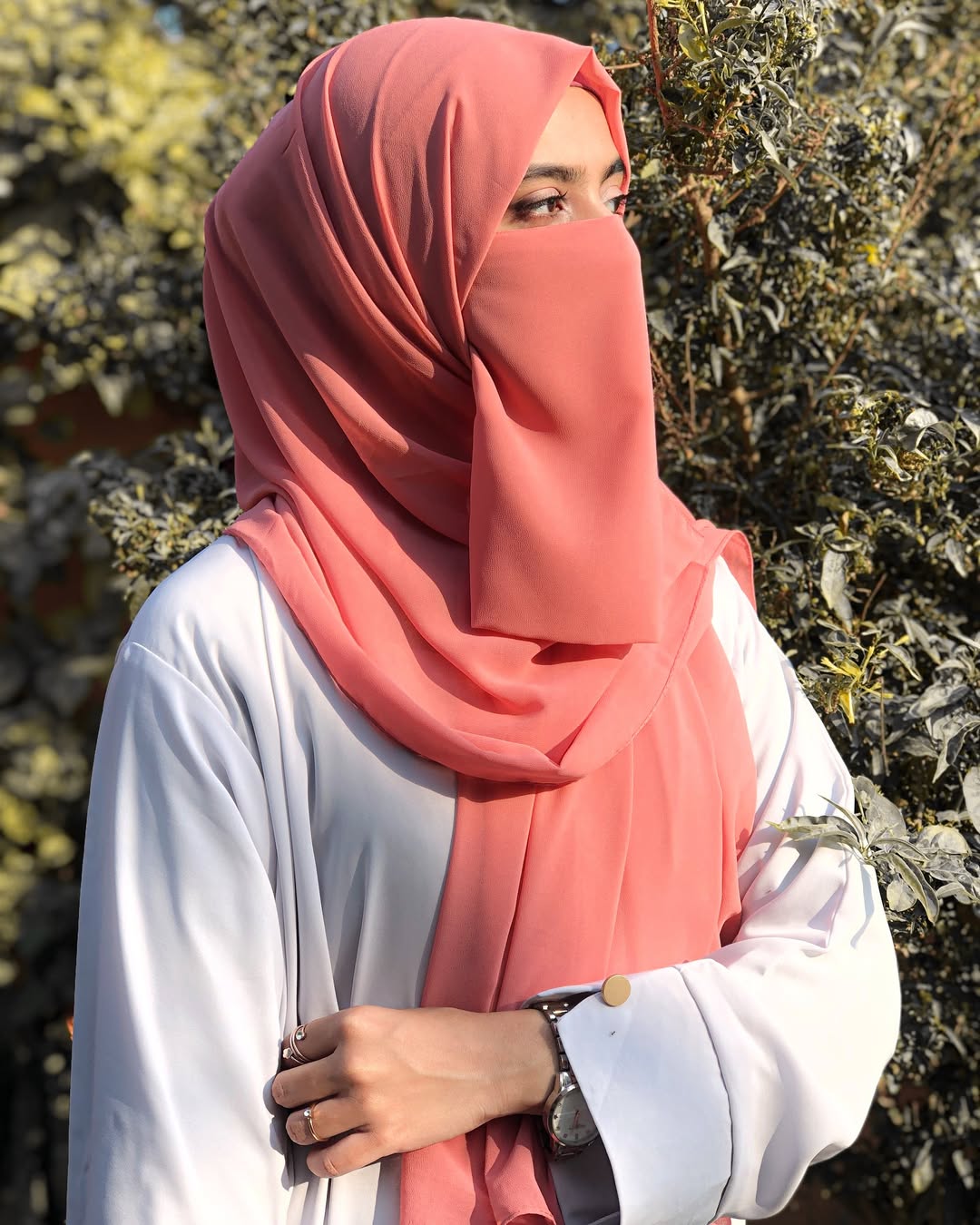 Pearl Abaya