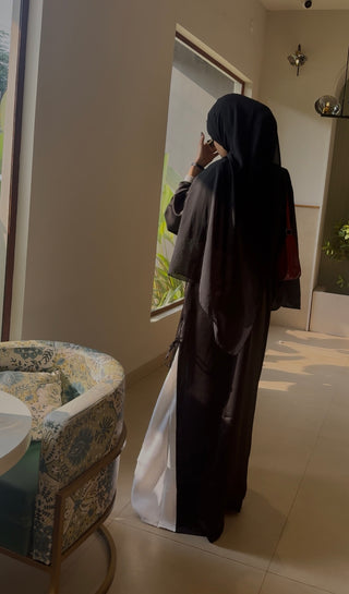 Monochrome Grace Abaya