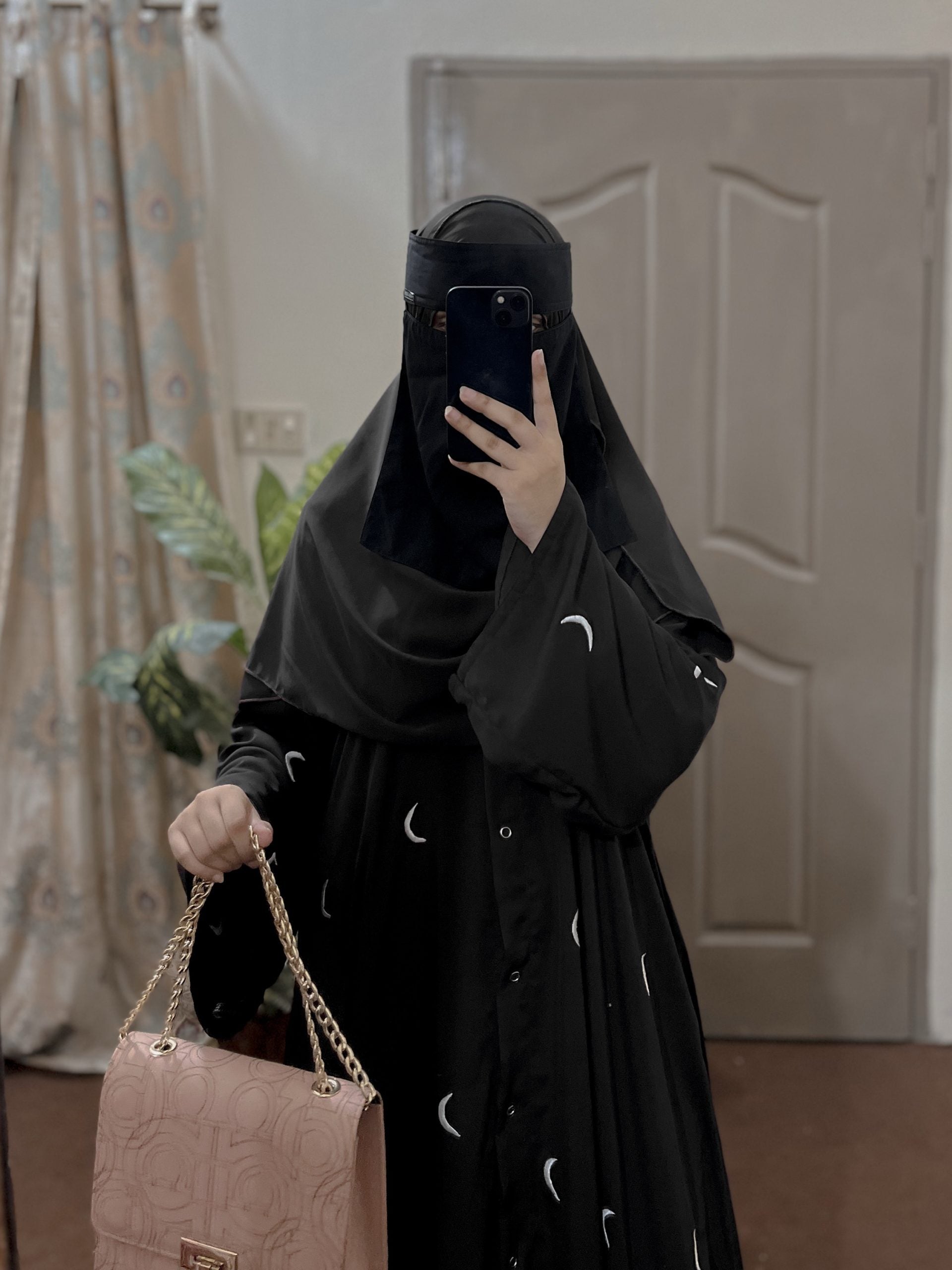 Hilal abaya