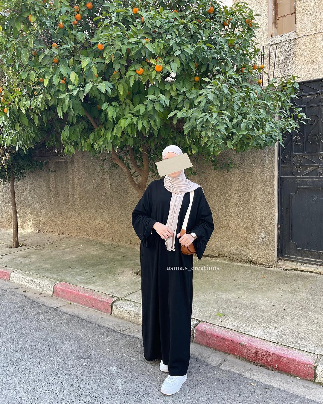 Knotted Abaya