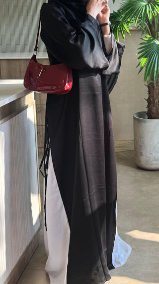 Monochrome Grace Abaya