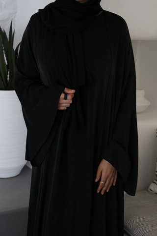 Emerald Shimmer Veil Abaya 2