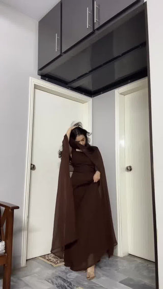 Noir Élan – Luxe Georgette Gown