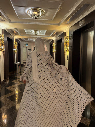Pear Dot Abaya